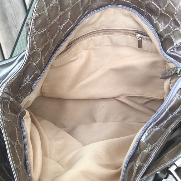 Large Handbag - Picture 7 of 10